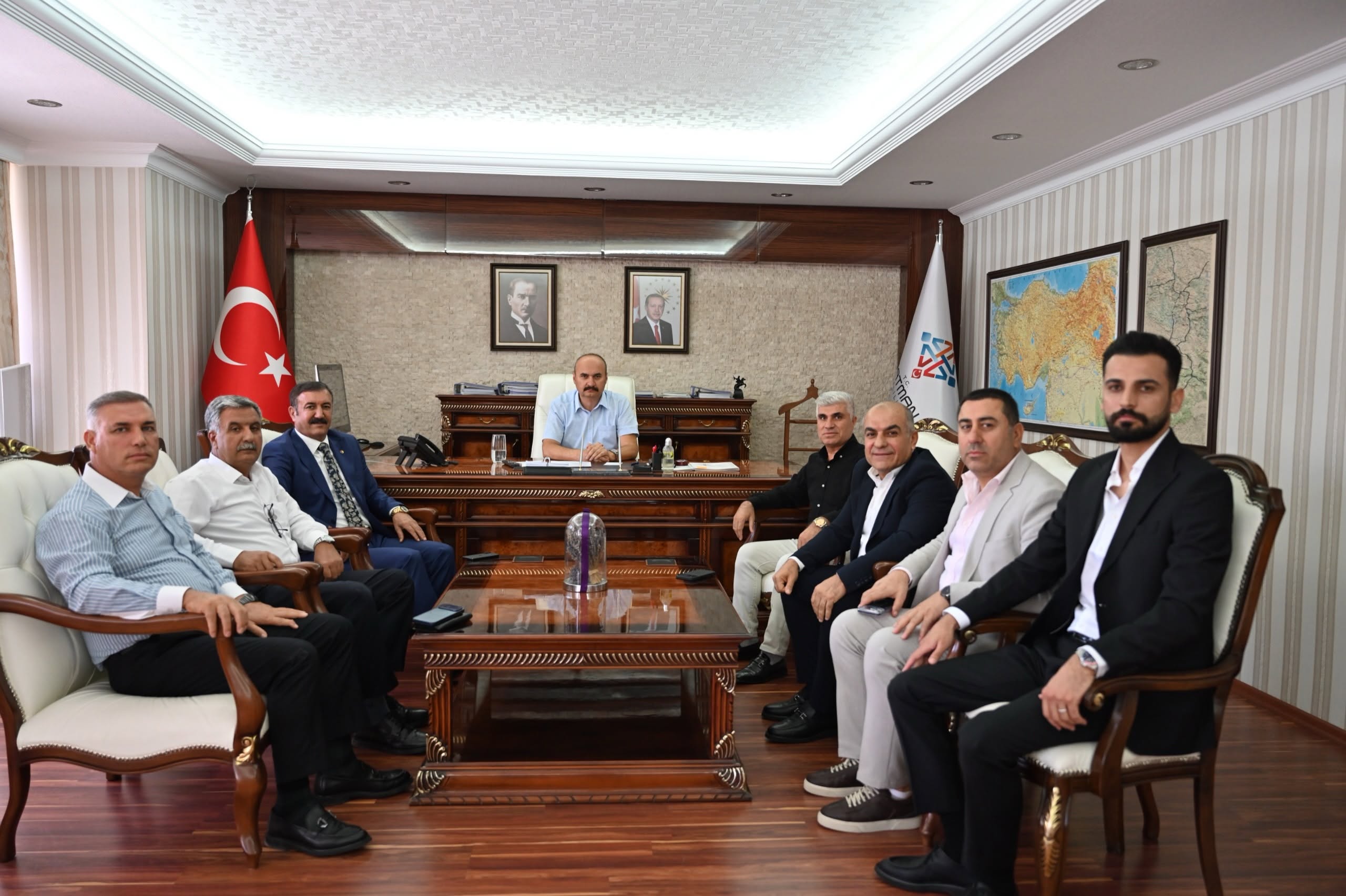 Vali Canalp, Yapı Müteahhitleri Birliği yönetimini kabul etti