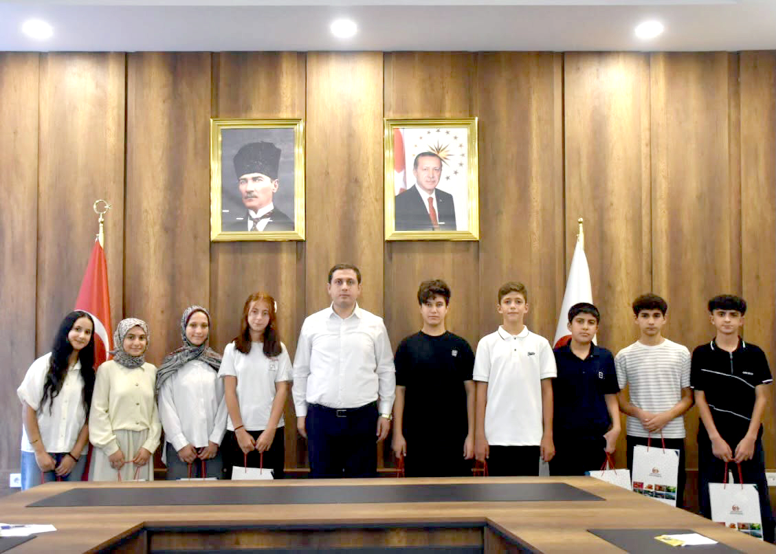 Sason’da LGS Başarısı Gösteren Öğrenciler Ödüllendirildi