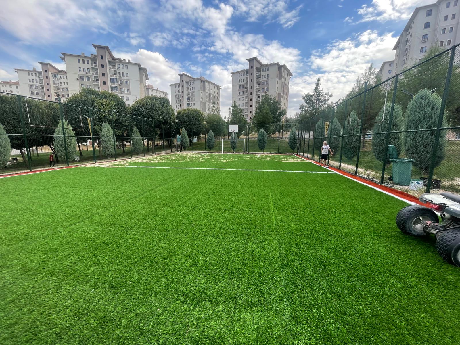 Mahalle Spor Alanları Yenileniyor