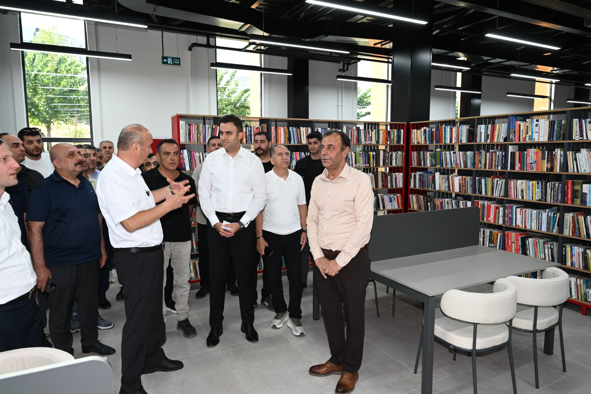 750 Kişilik Kütüphane Kapılarını Açıyor