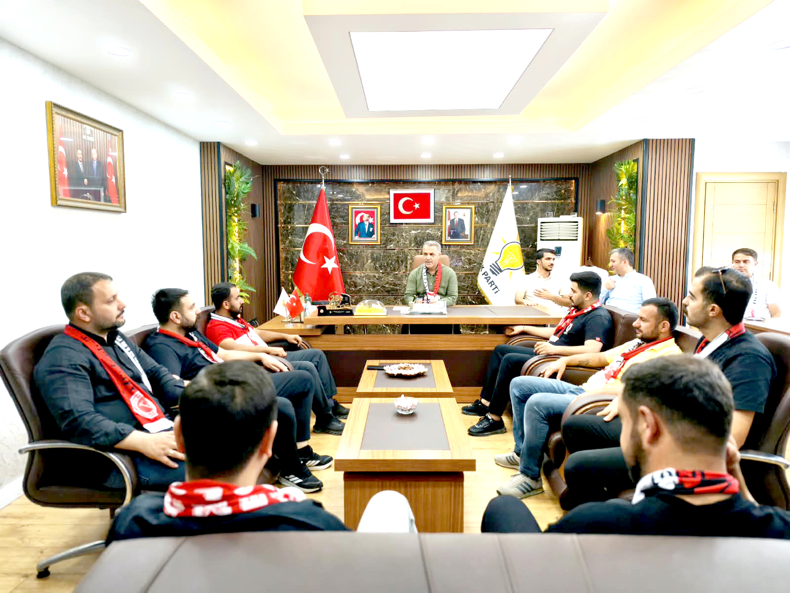 Yarasalar’dan Başkan Şansi’ye Petrolspor Ziyareti