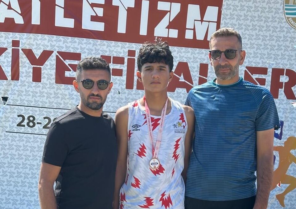 Zekeriya Şeyhani Atletizmde Türkiye 3.’sü Oldu