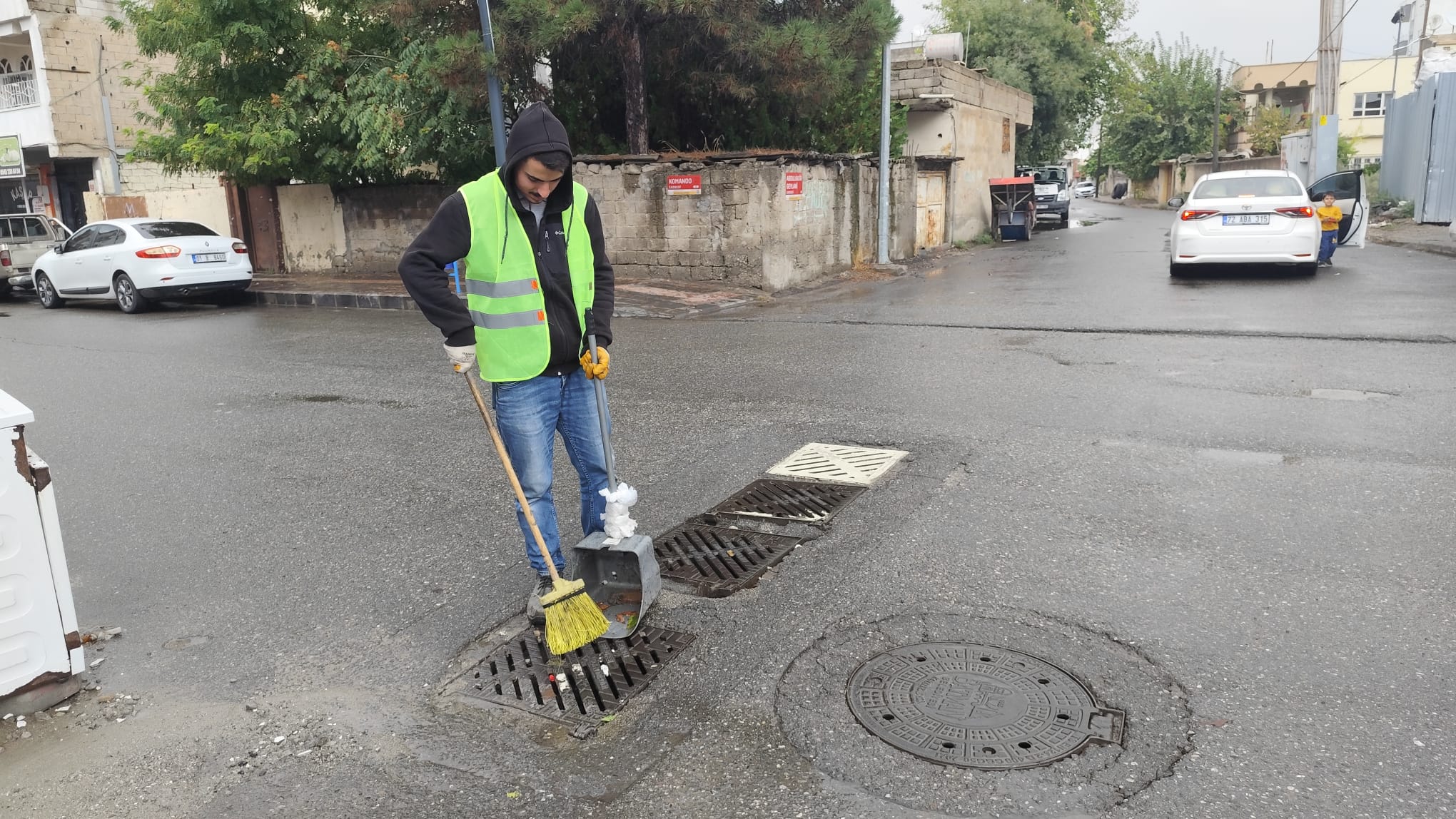 Belediye’den mazgal temizliği