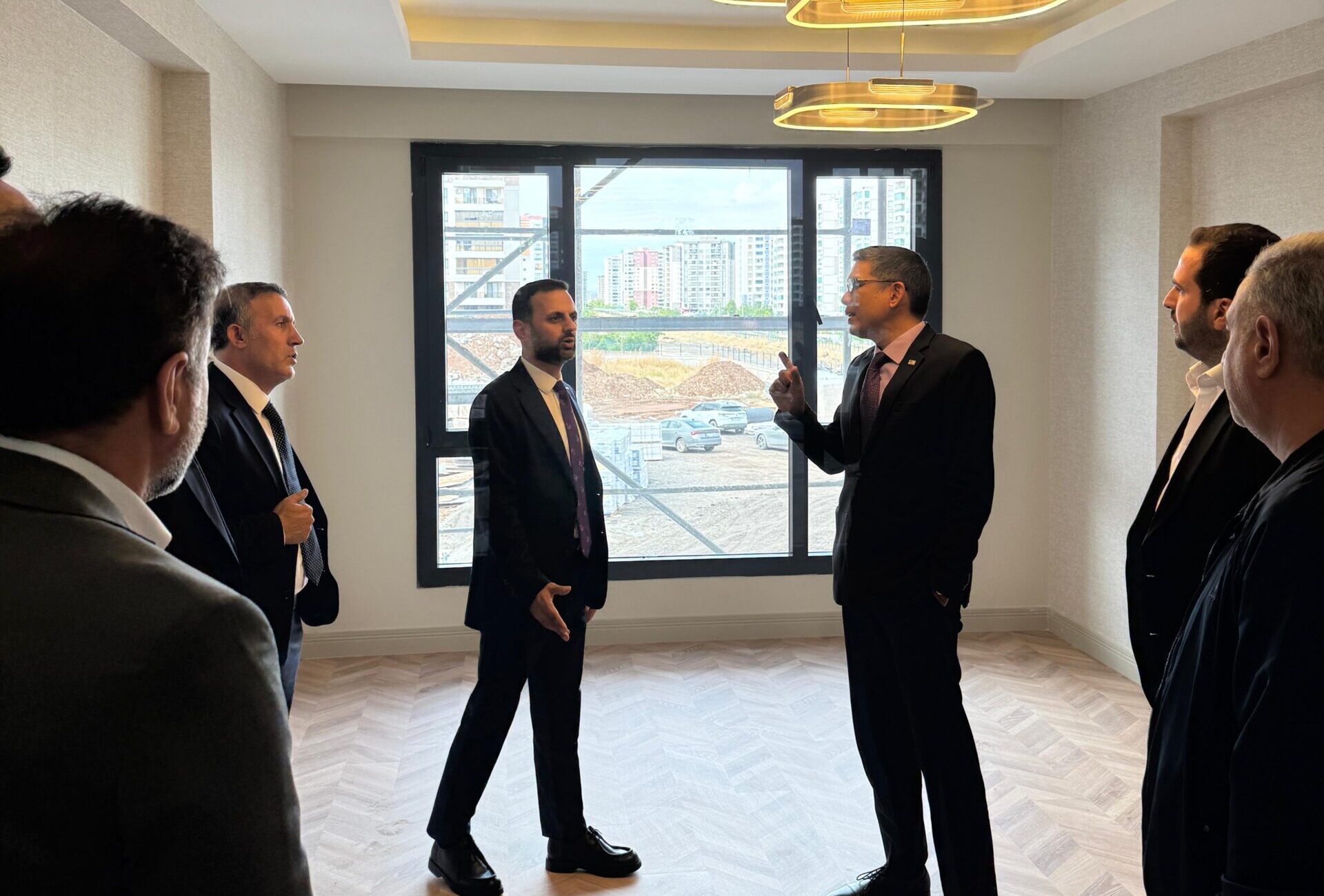 Malezya’nın Ankara Büyükelçisi Kutay İnşaat’ın Prestij Projelerini Yerinde İnceledi