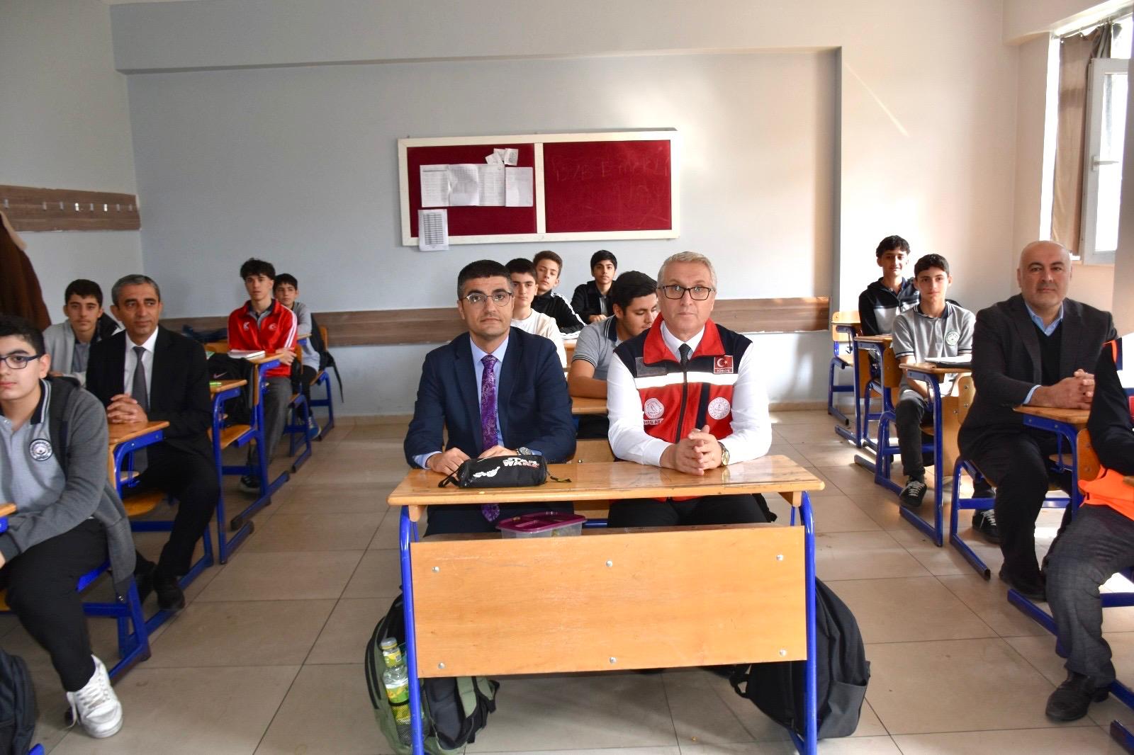 Okullarda Tahliye Tatbikatı Yapıldı