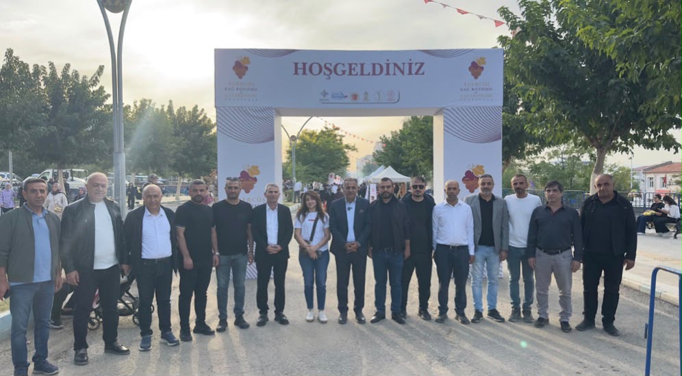 Bayram Demirhan ve İstişare Grubu, Gercüş 5. Bağ Bozumu ve Gastronomi Festivali’ni ziyaret etti