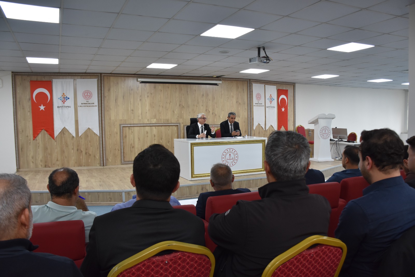 MÜDÜR CİĞER: “ÇOCUKLARIMIZI EN İYİ ŞEKİLDE YETİŞTİRMEK ÖNCELİĞİMİZ”