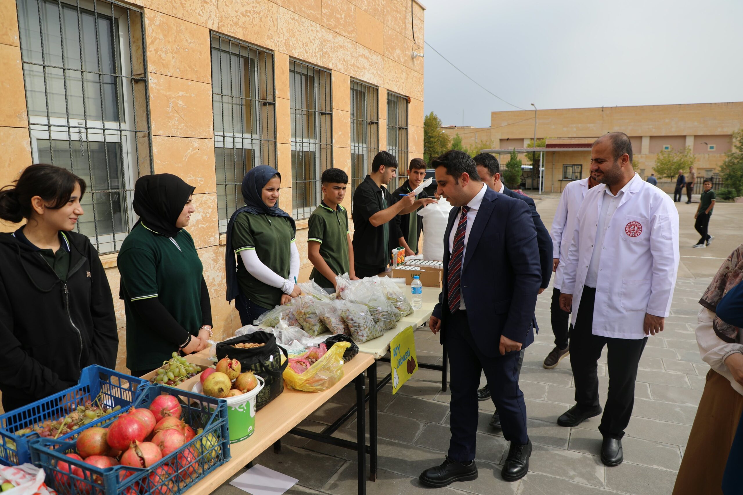 Hasankeyf’te Okul Kermesine Yoğun İlgi