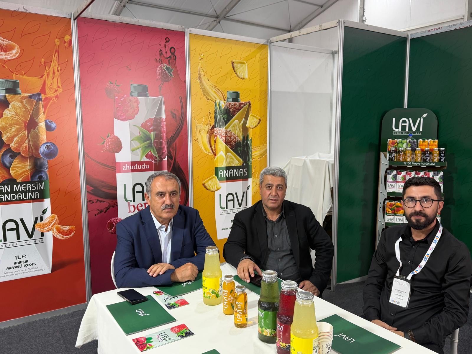 Vecdin Nasıroğlu’ndan Fuar Alanında Firma Ziyareti